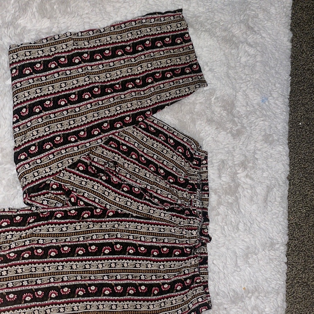 Patterned pants - Picture 3 of 3